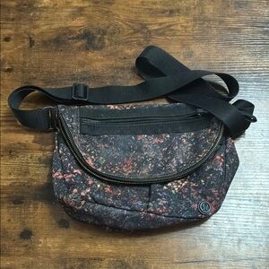 Lululemon Festival Bag